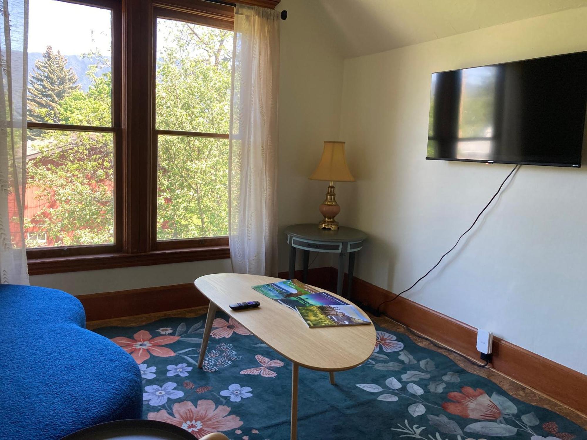 Victorian Guest Getaway-20Mins To Glacier National Park-10Mins To Airport! 哥伦比亚瀑布 外观 照片
